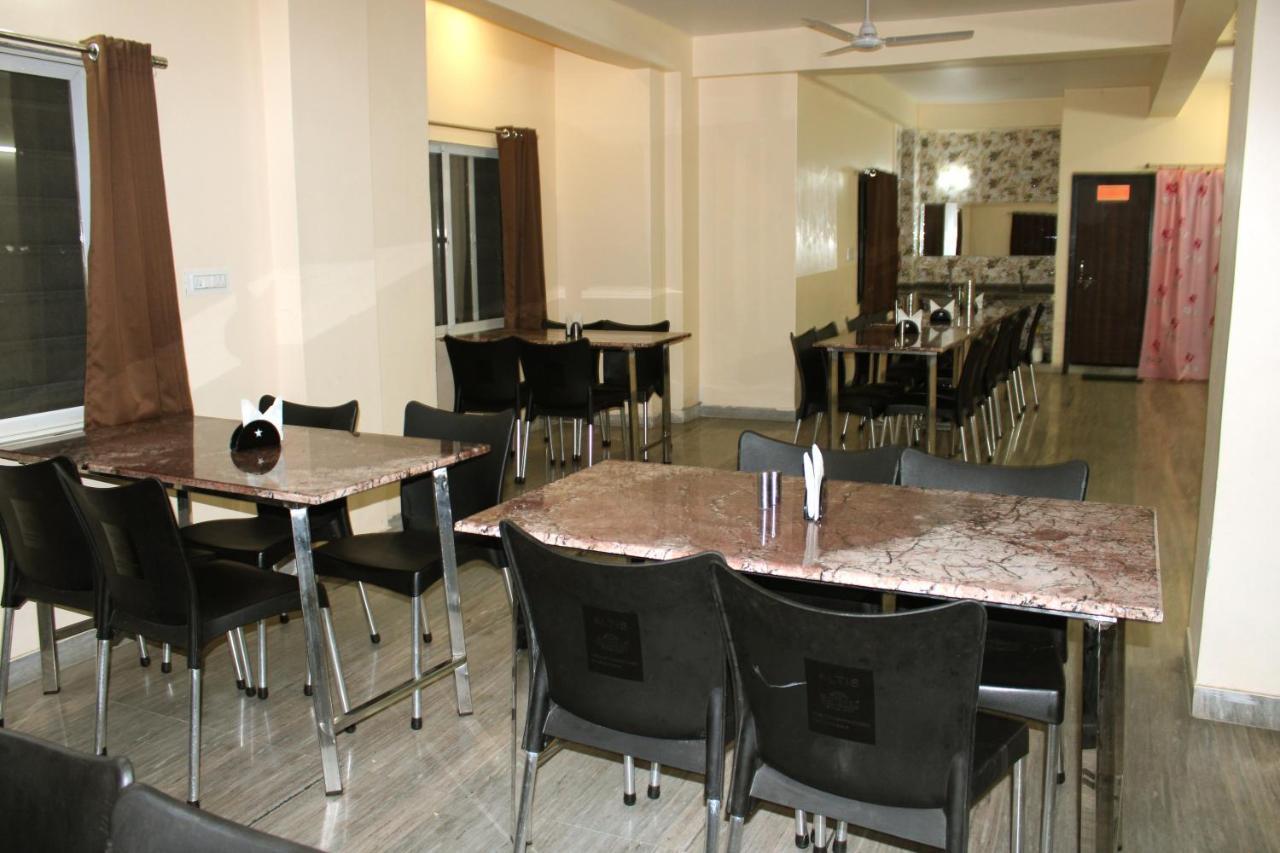 Maruti Group Of Hotels - Shri Naman Nāthdwāra Exterior foto
