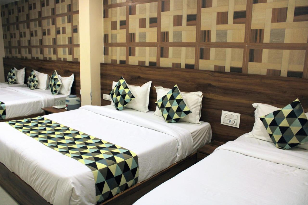 Maruti Group Of Hotels - Shri Naman Nāthdwāra Exterior foto